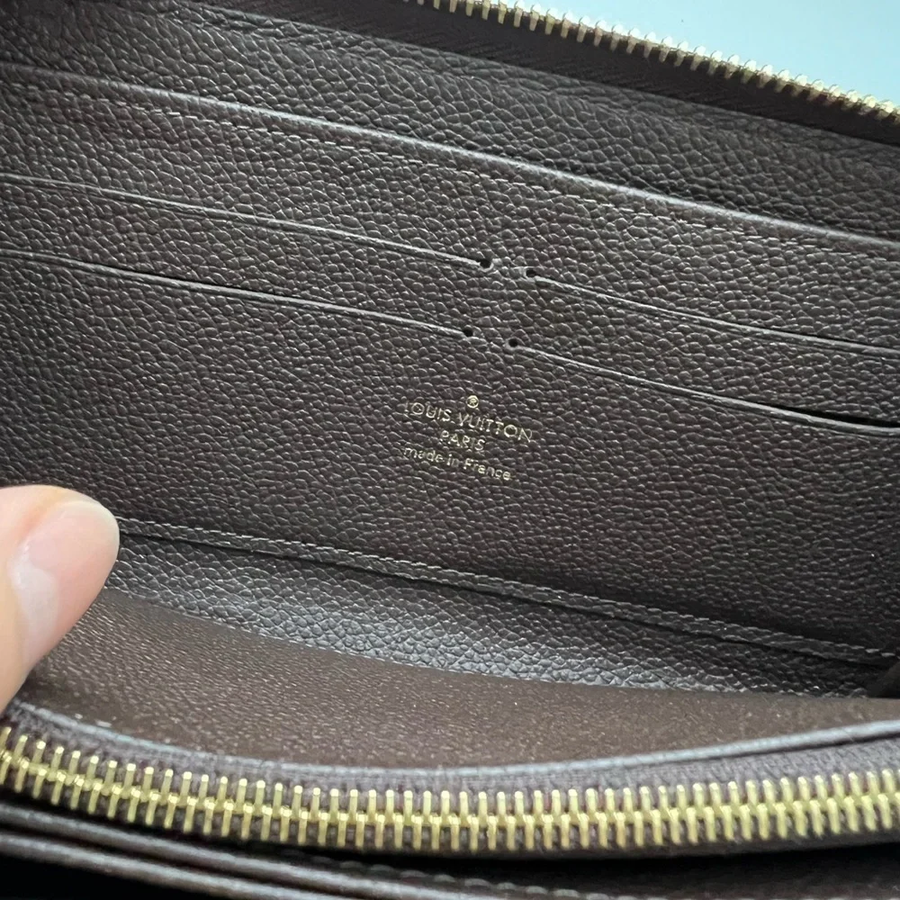Louis Vuitton Empreinte Leather Zippy Wallet in Terre - Picture 4 of 11